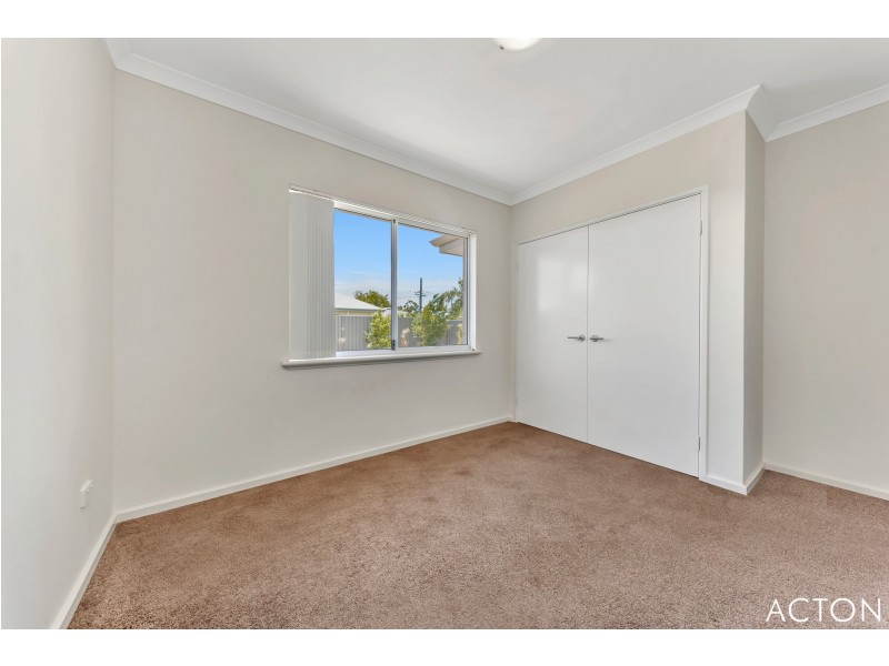 2 Vaucluse Way, Coodanup WA 6210