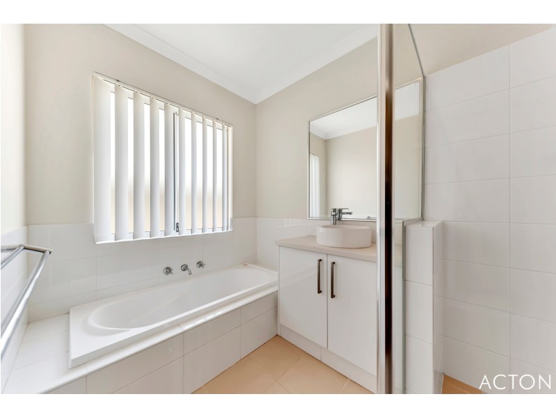 2 Vaucluse Way, Coodanup WA 6210