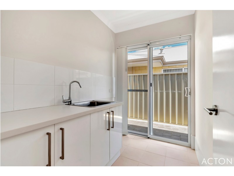 2 Vaucluse Way, Coodanup WA 6210