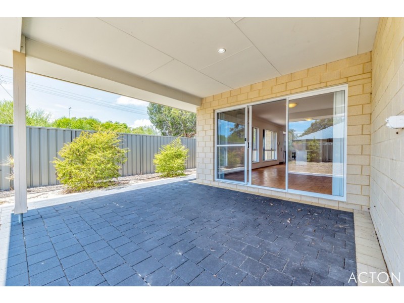 2 Vaucluse Way, Coodanup WA 6210