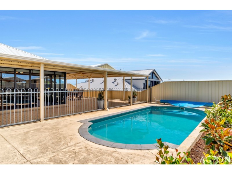 4 Cunderdin Loop, Dawesville WA 6211