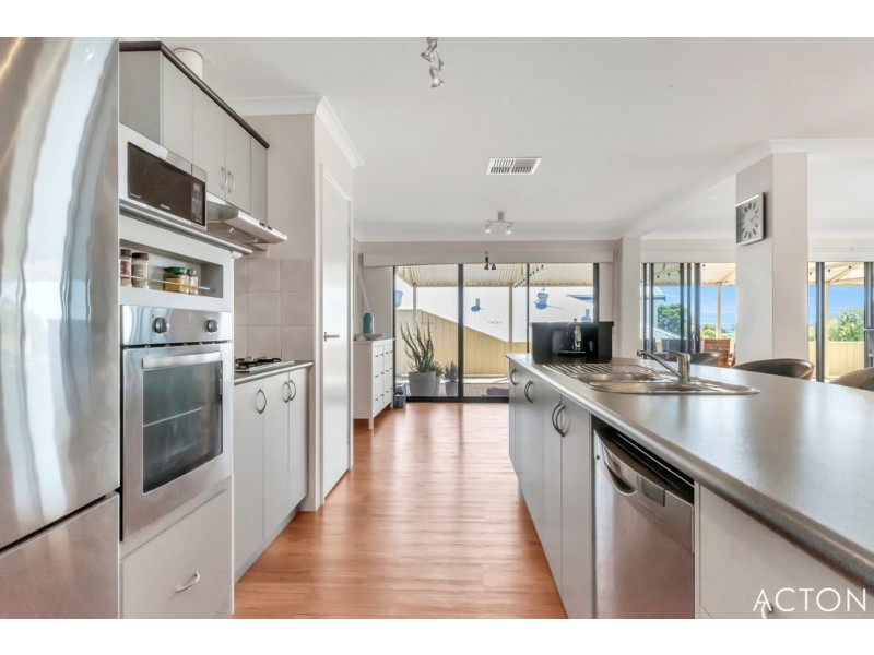 4 Cunderdin Loop, Dawesville WA 6211