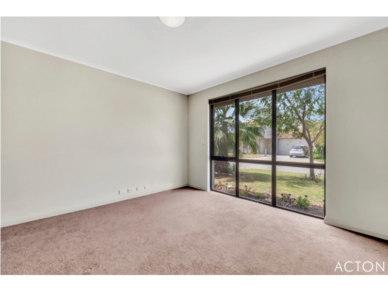 12 Middleton Loop, Meadow Springs WA 6210