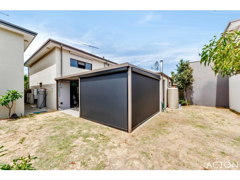 12 Middleton Loop, Meadow Springs WA 6210