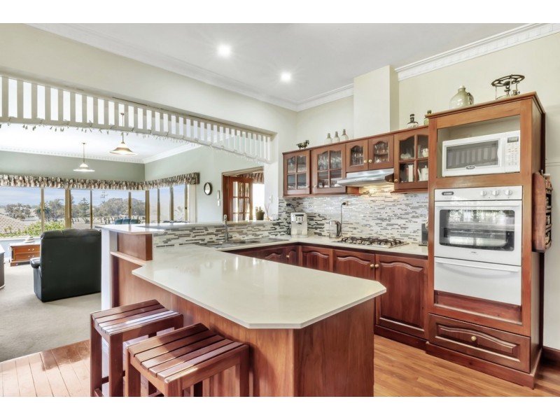 31 Hill Street, Halls Head WA 6210