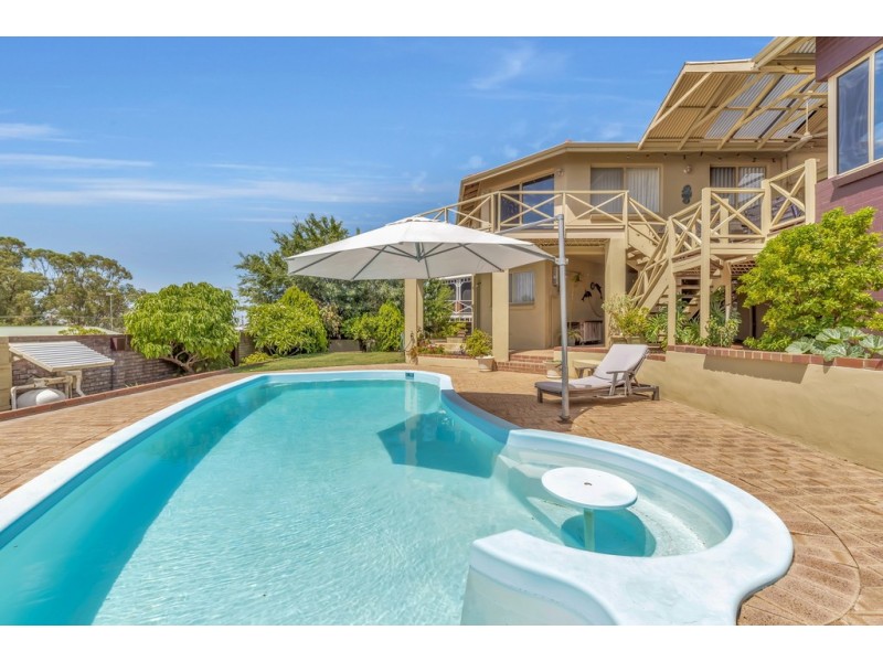 31 Hill Street, Halls Head WA 6210