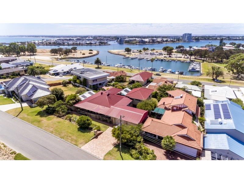 31 Hill Street, Halls Head WA 6210