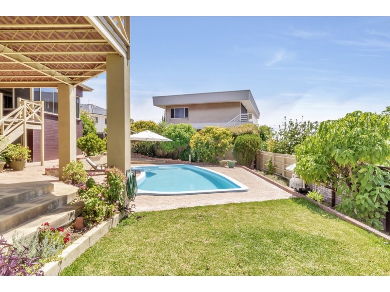 31 Hill Street, Halls Head WA 6210