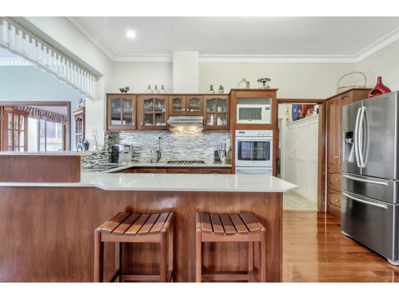 31 Hill Street, Halls Head WA 6210