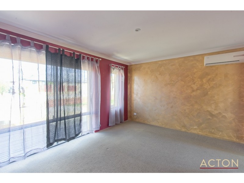 17 Lascelles Circus, Lakelands WA 6180