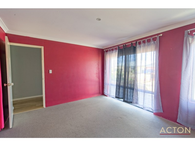 17 Lascelles Circus, Lakelands WA 6180
