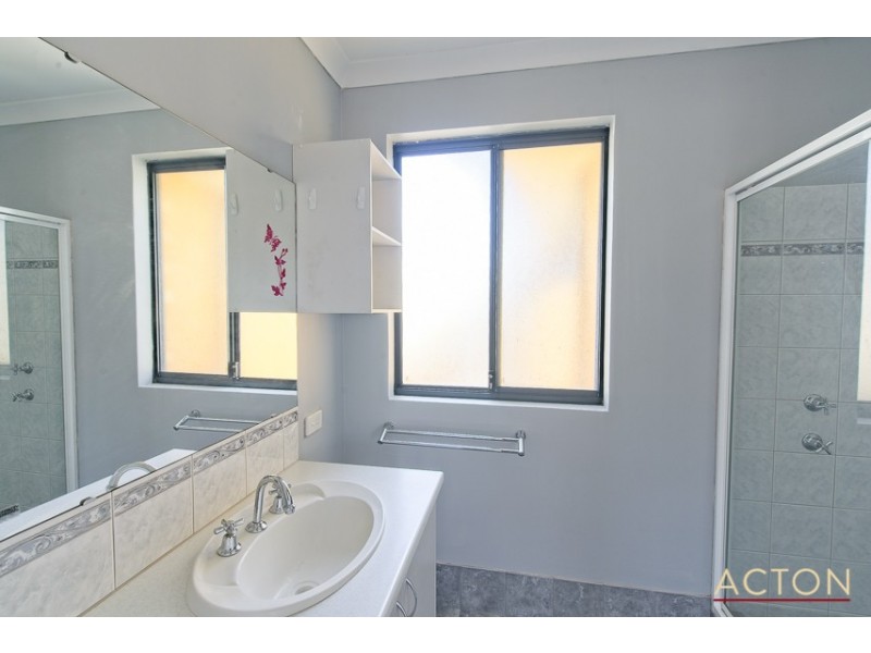 17 Lascelles Circus, Lakelands WA 6180