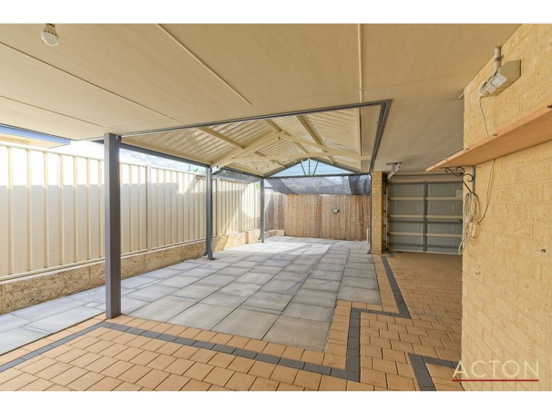 17 Lascelles Circus, Lakelands WA 6180