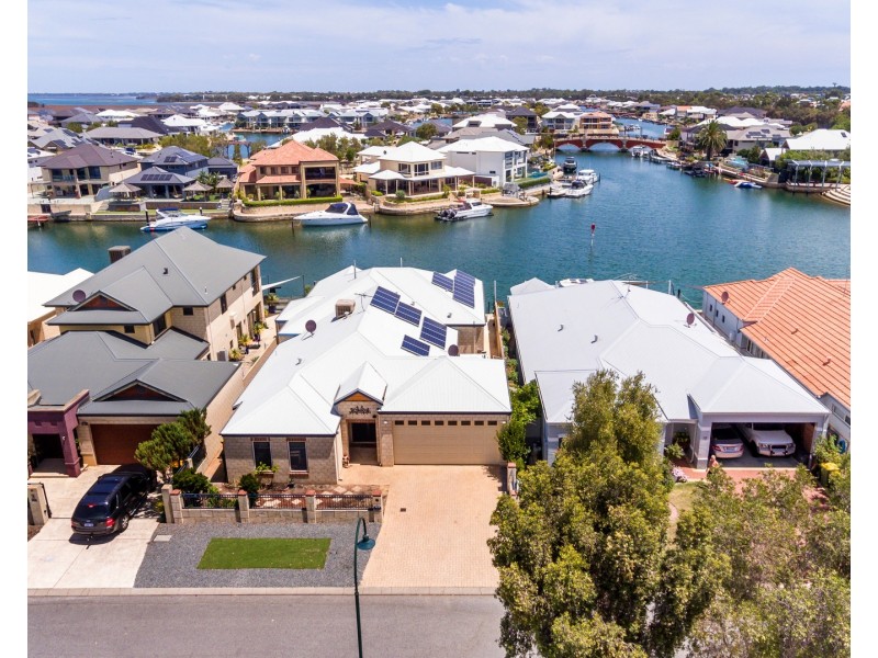 18 Tasman Loop, Dudley Park WA 6210