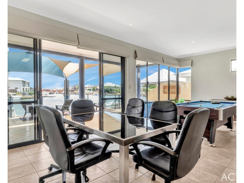 18 Tasman Loop, Dudley Park WA 6210