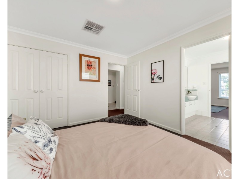 18 Tasman Loop, Dudley Park WA 6210