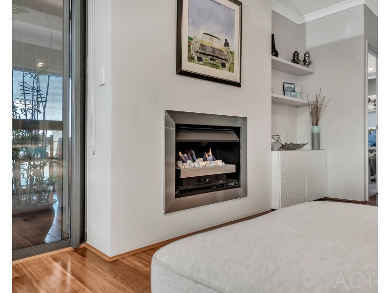 20 Gael Place, Dudley Park WA 6210
