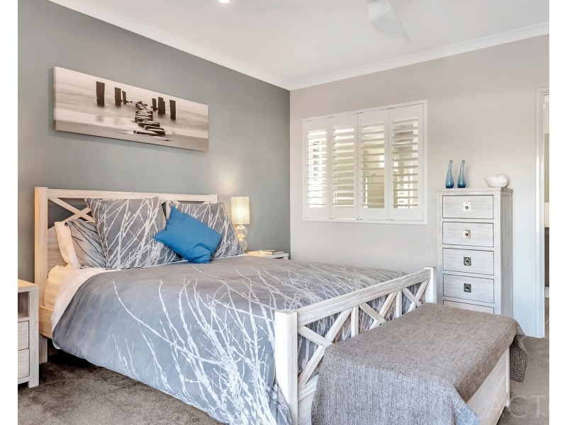 20 Gael Place, Dudley Park WA 6210
