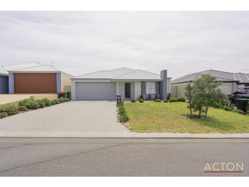 4 Yerilla Road, Golden Bay WA 6174