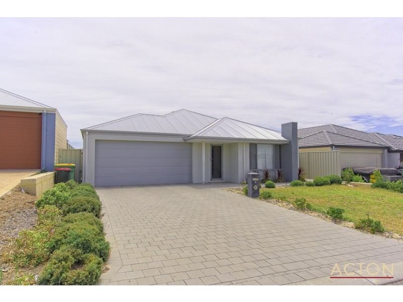 4 Yerilla Road, Golden Bay WA 6174