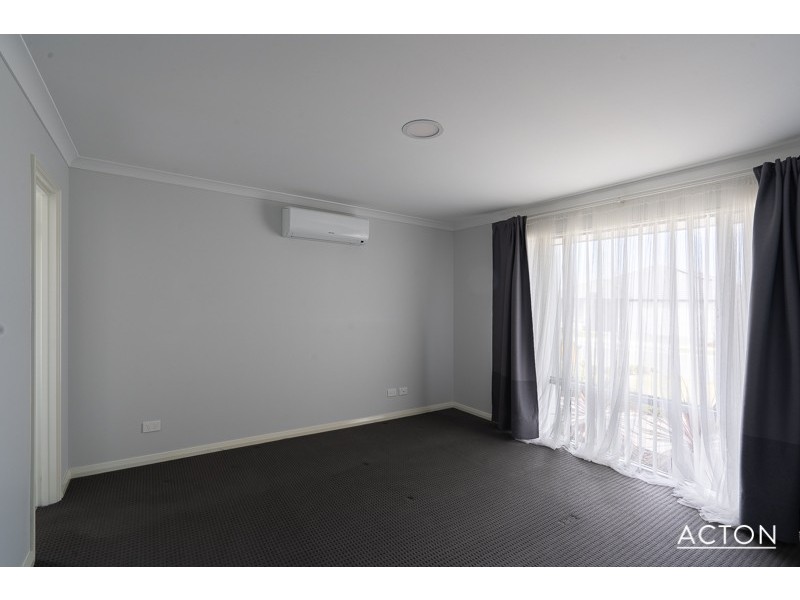 4 Yerilla Road, Golden Bay WA 6174