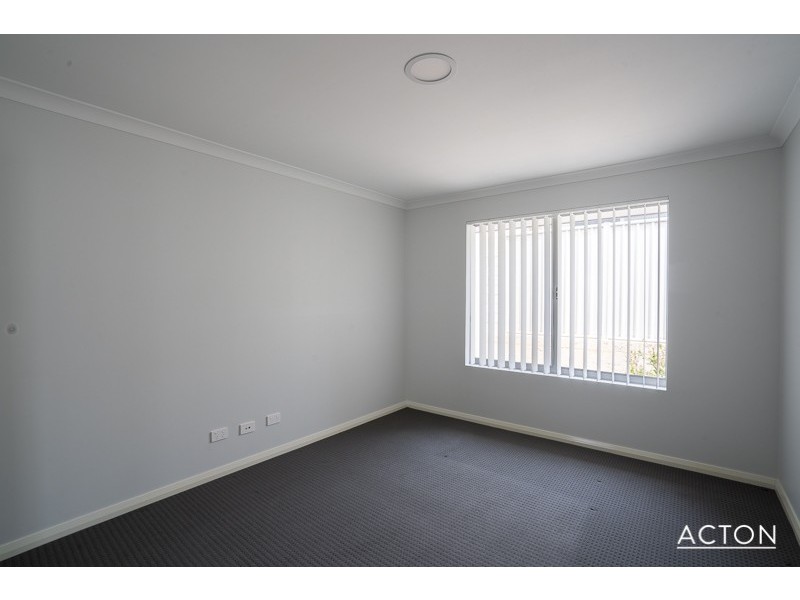 4 Yerilla Road, Golden Bay WA 6174