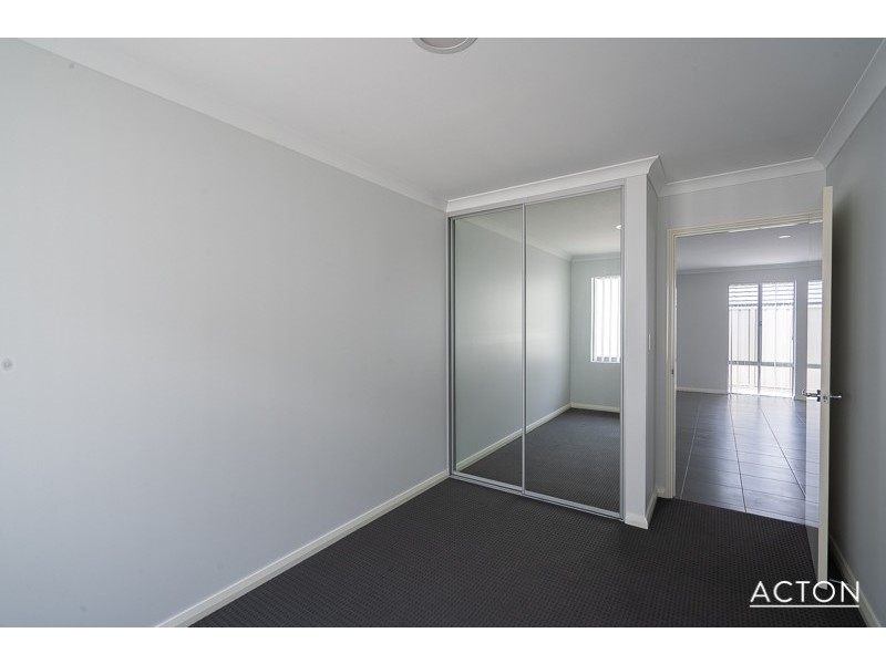 4 Yerilla Road, Golden Bay WA 6174