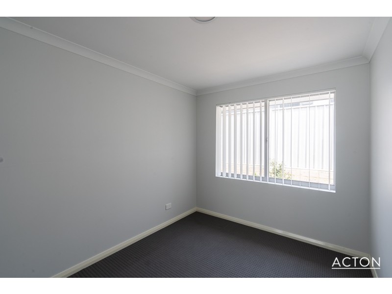 4 Yerilla Road, Golden Bay WA 6174