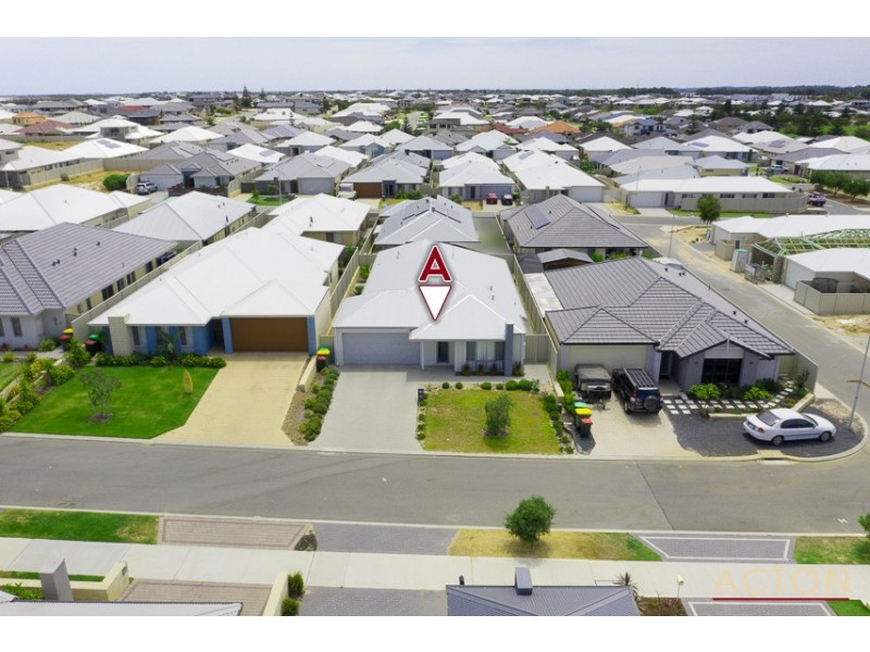 4 Yerilla Road, Golden Bay WA 6174