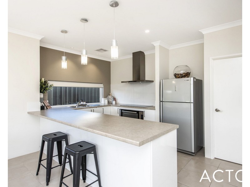 12 Pardalote Way, Erskine WA 6210