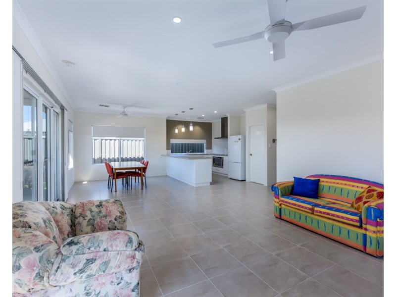 12 Pardalote Way, Erskine WA 6210