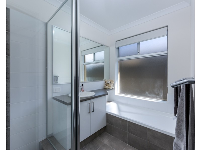 12 Pardalote Way, Erskine WA 6210