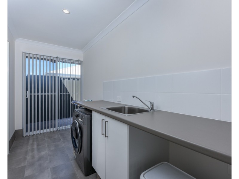 12 Pardalote Way, Erskine WA 6210