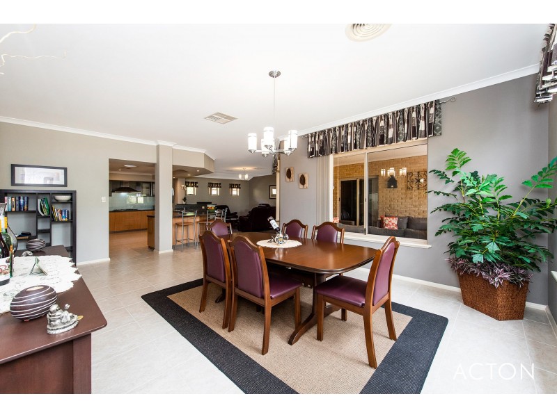 4 Wirra Lane, Lakelands WA 6180