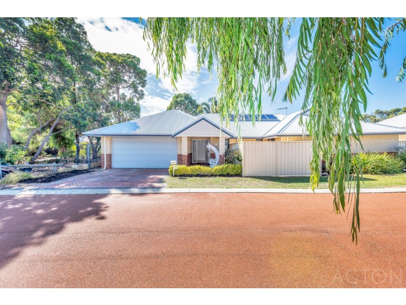 22 Zamia Loop, Wannanup WA 6210