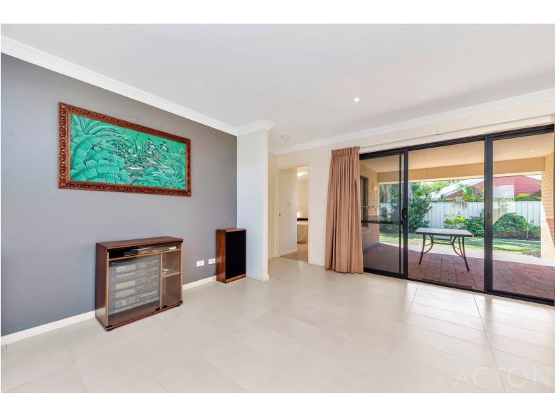 22 Zamia Loop, Wannanup WA 6210