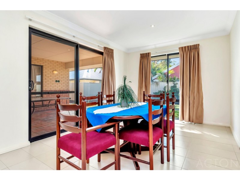 22 Zamia Loop, Wannanup WA 6210