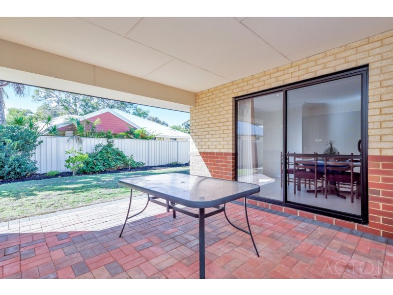 22 Zamia Loop, Wannanup WA 6210