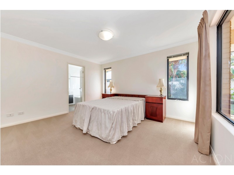 22 Zamia Loop, Wannanup WA 6210