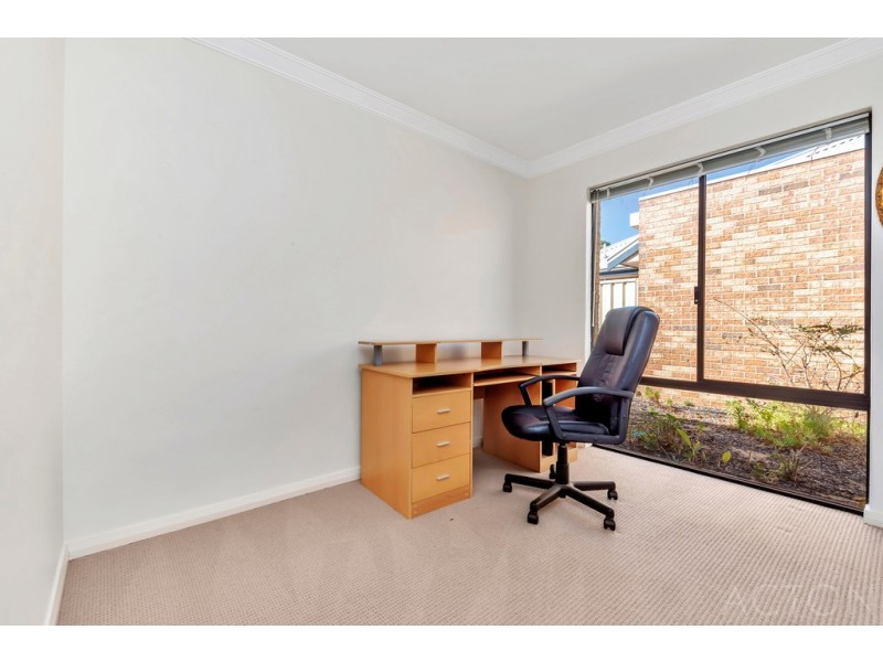 22 Zamia Loop, Wannanup WA 6210