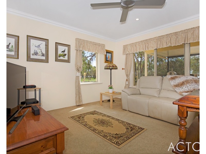 20 Bulara Road, Greenfields WA 6210