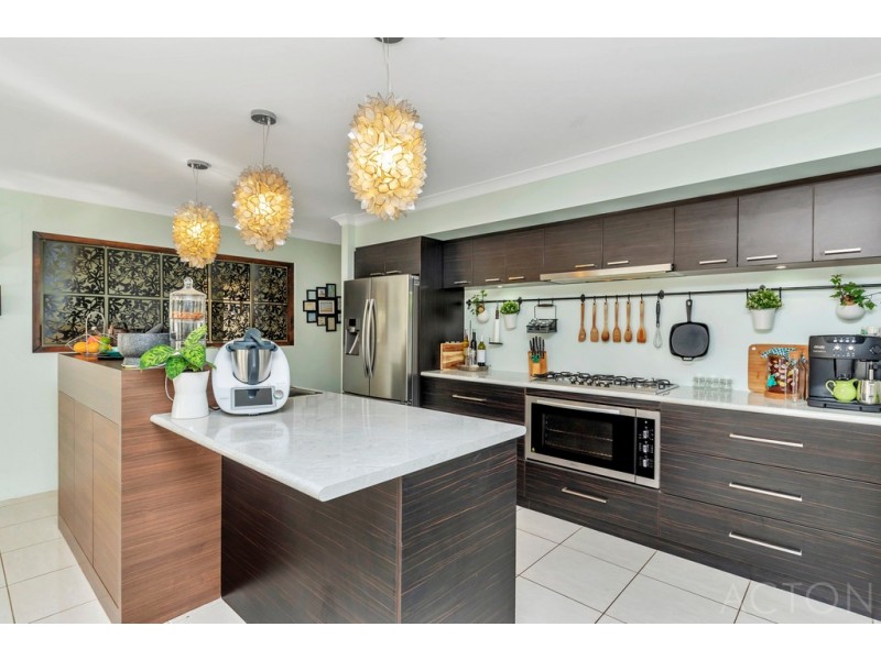 176 Badgerup Avenue, Lakelands WA 6180