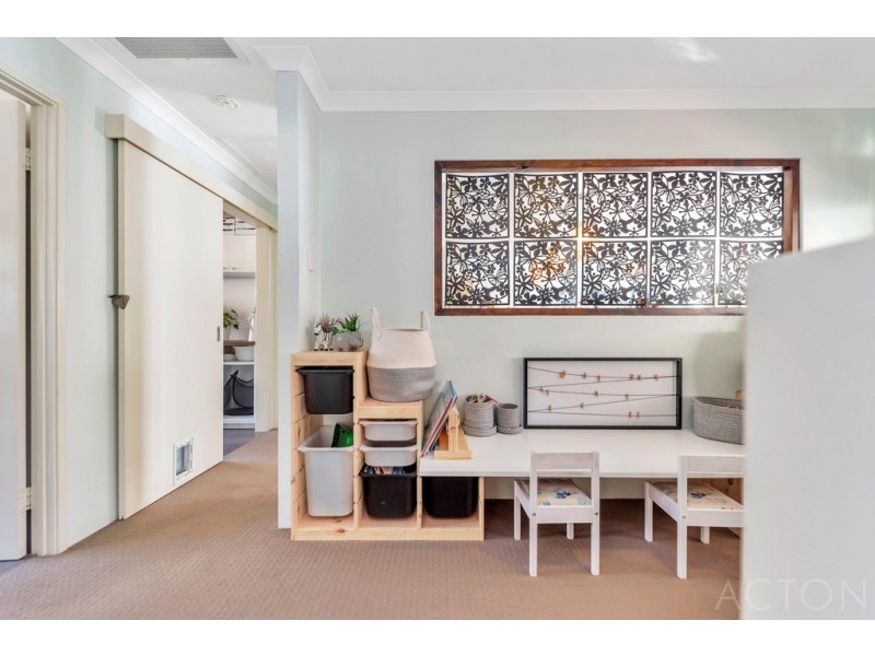 176 Badgerup Avenue, Lakelands WA 6180