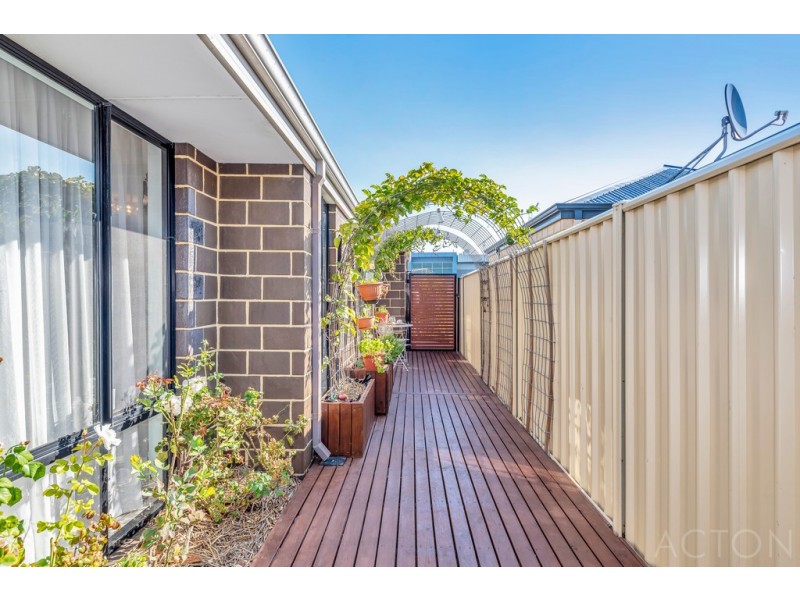 176 Badgerup Avenue, Lakelands WA 6180