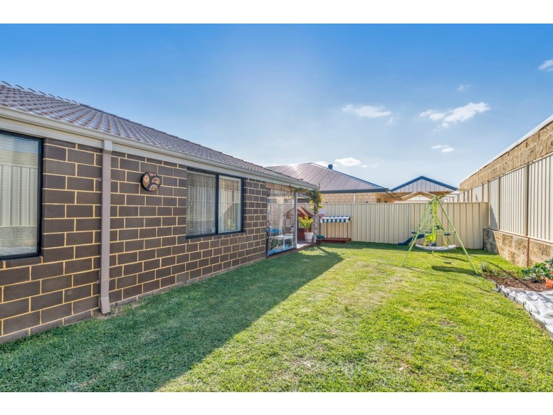 176 Badgerup Avenue, Lakelands WA 6180