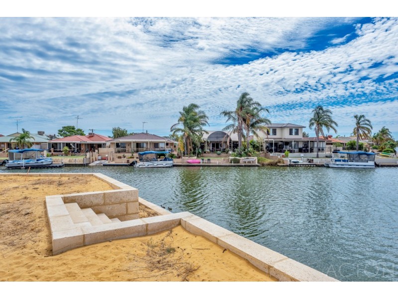 17 Oomoo Place, South Yunderup WA 6208