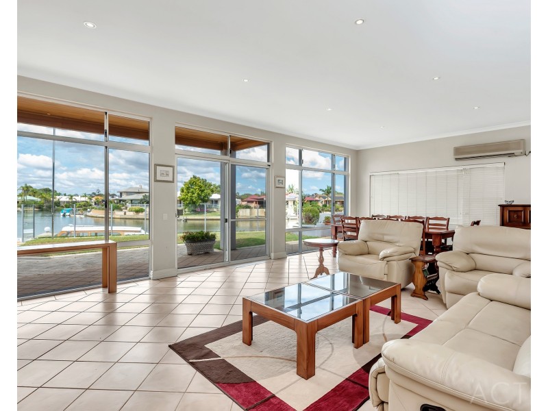 74 Banksia Terrace, South Yunderup WA 6208