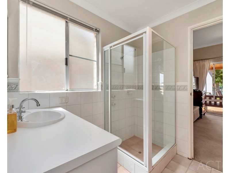 74 Banksia Terrace, South Yunderup WA 6208