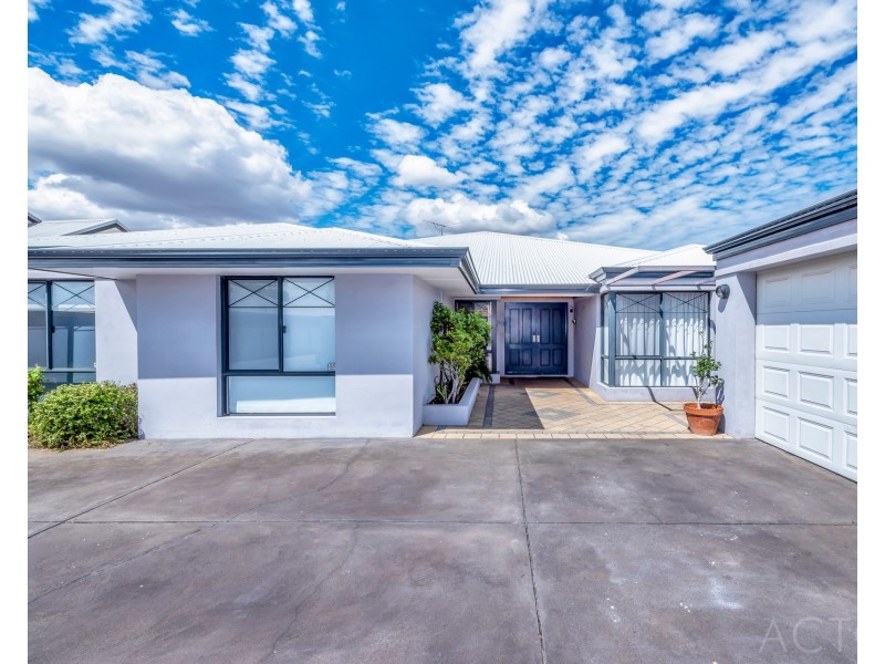 74 Banksia Terrace, South Yunderup WA 6208