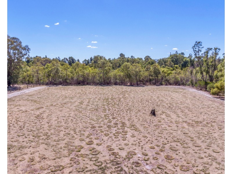 24 Wattle Road, Serpentine WA 6125